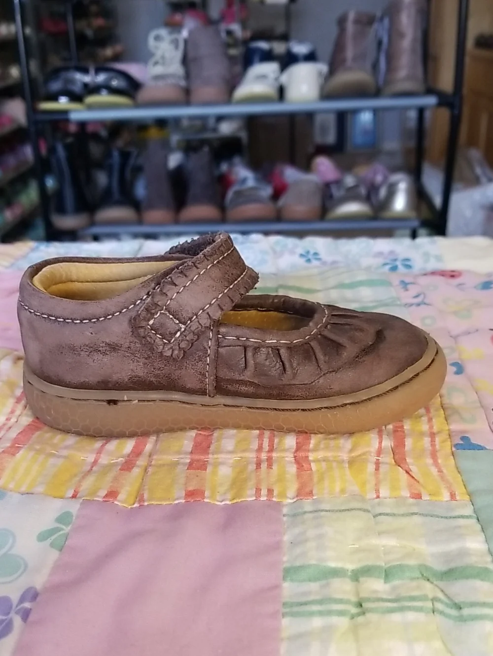 Livie & Luca Soft Originals Made in Mexico Vintage Brown Ruche Size 5
